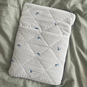 Datorfodral  - Datorfodral 🩵🍒