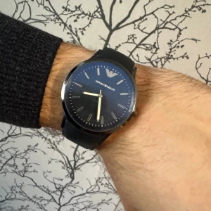 Armani klocka  - Armani klocka 