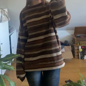 Tjocktröja  - Den perfekta tjocktröjan inför hösten med så fina mönster!!🍂🍂