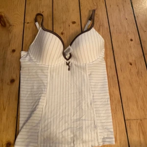 Randig korsetttopp  - Jättefin randig korsetttopp 