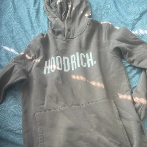 Hoodrich  - Jätte bekväm