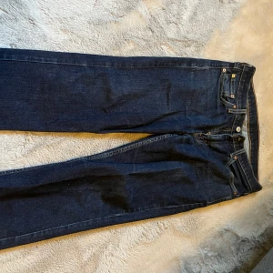 Levis Jeans 514 - Ett par Levis 514 Jeans.  Dom är i bra skick 👍 I storlek 30/30