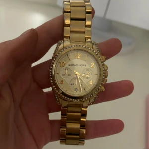 Micheal kors klocka  - Köpt för ca 5 år sen knappt använd  Köpt för ca 3000kr