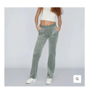 Ljusgröna juicy byxor  - juiciy byxor i ljusgrön, inga defekter💗