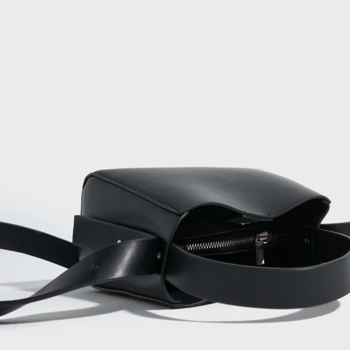 Mini pu bag Ginatricot  - 91