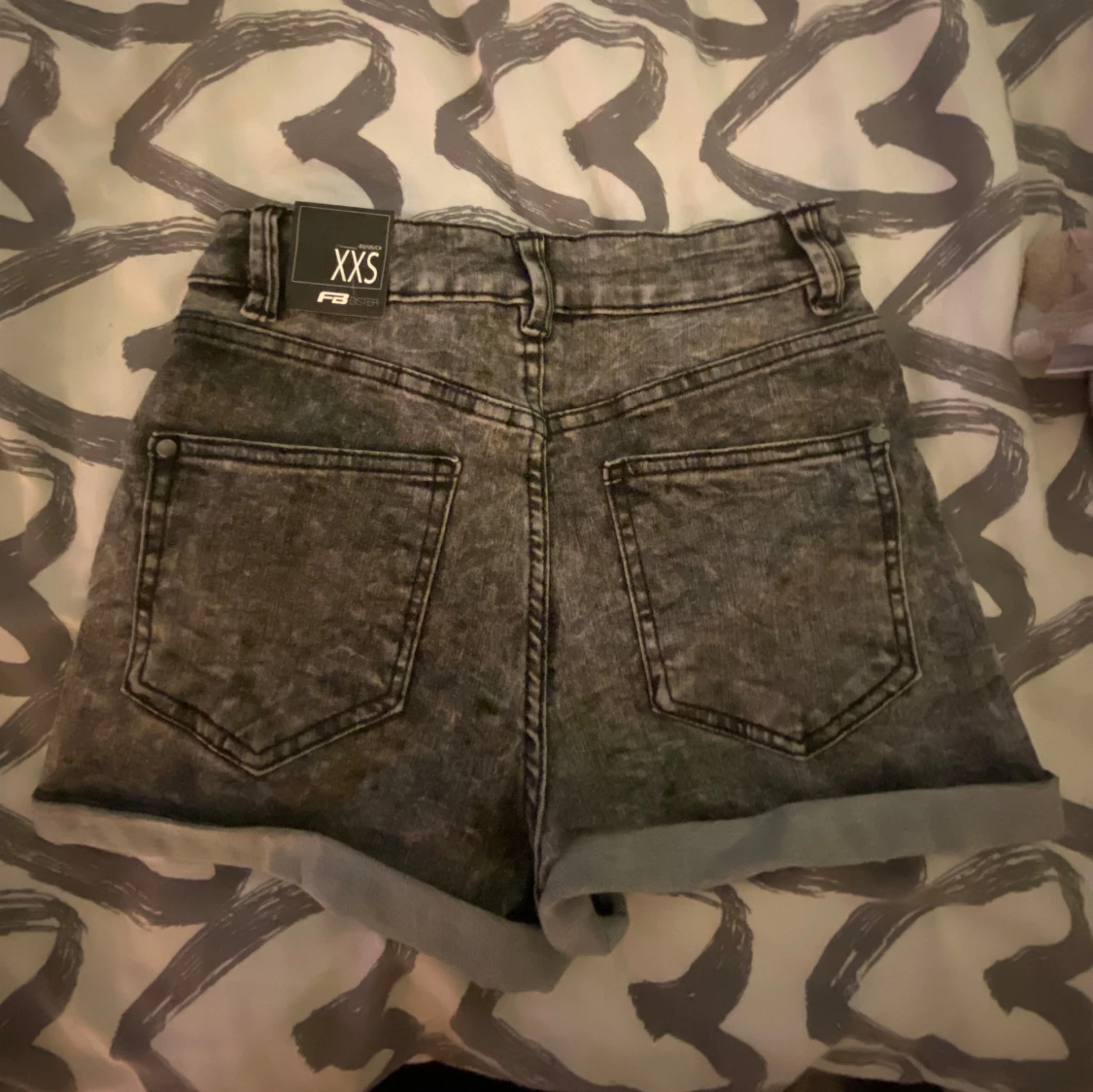 Grå jeansshorts från Newyorker  - 1