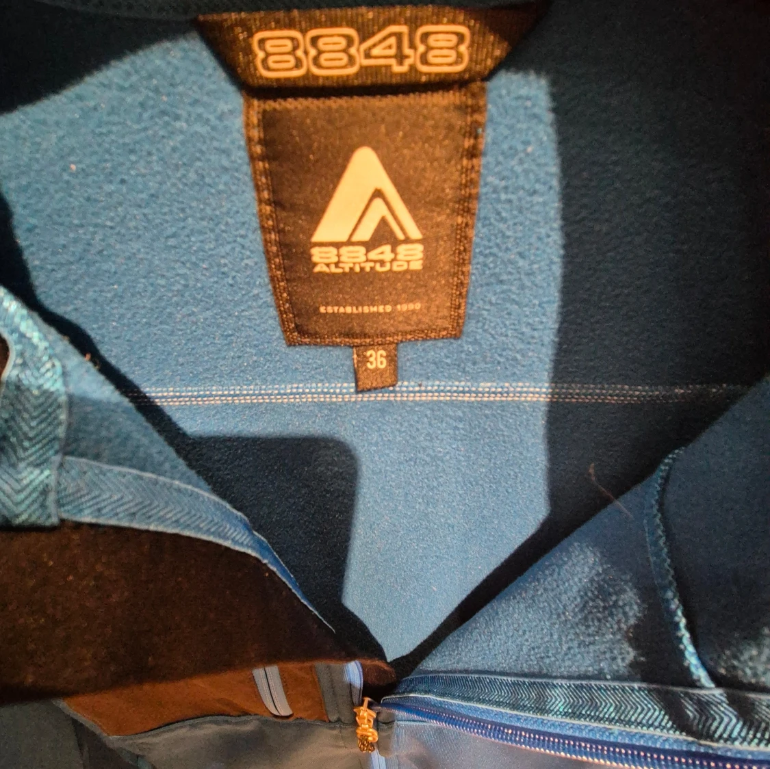 Lager 2 jacka/tröja  från 8848 Altitude strl 36 - 2