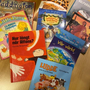 Små barns böcker - paket - Paket med böcker och ”häften” för de minsta. 