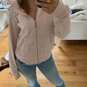 Tröja - fin tröja / kofta som inte är använd så mycket🥰