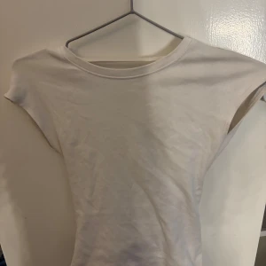 Topp med öppenrygg  - Topp från Zara 