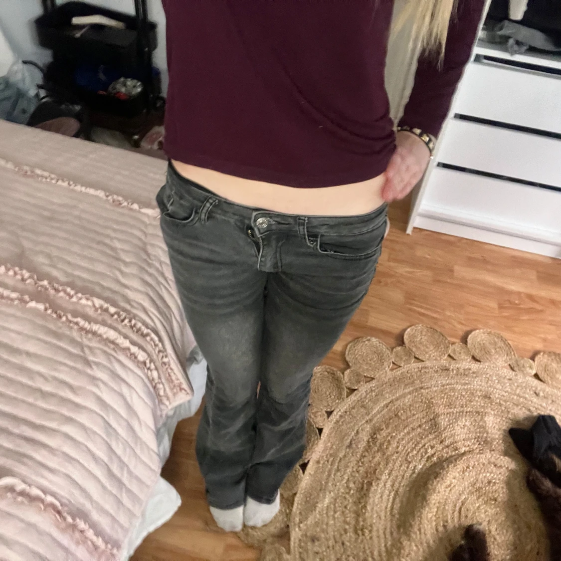 Grå jeans med bootcut