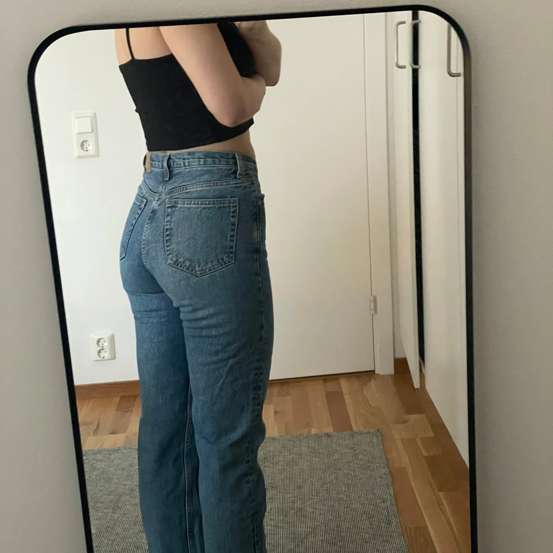 Blå jeans med bootcut - 1