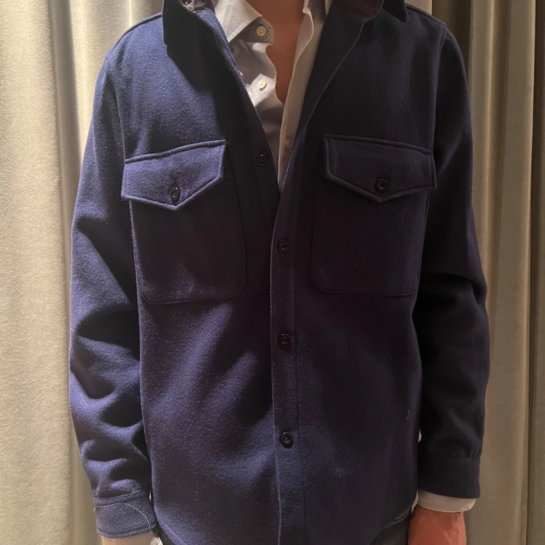 Mörkblå overshirt från A Day's March - 1