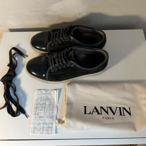 Lanvin DBB1 - Lanvin Captoe | Nypris= 5200kr | Skick 7/10 defekter syns på bild | OG: 1 dustbag! 