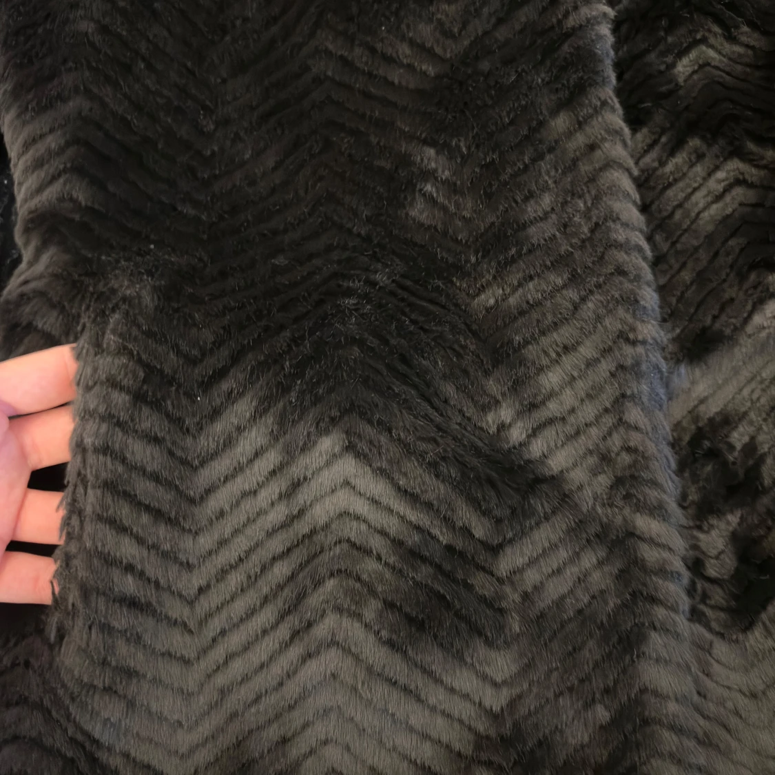 Svart pälsjacka från H&M - 3