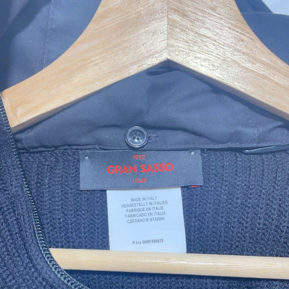 Svart  cardigan från Gran Sasso - 2