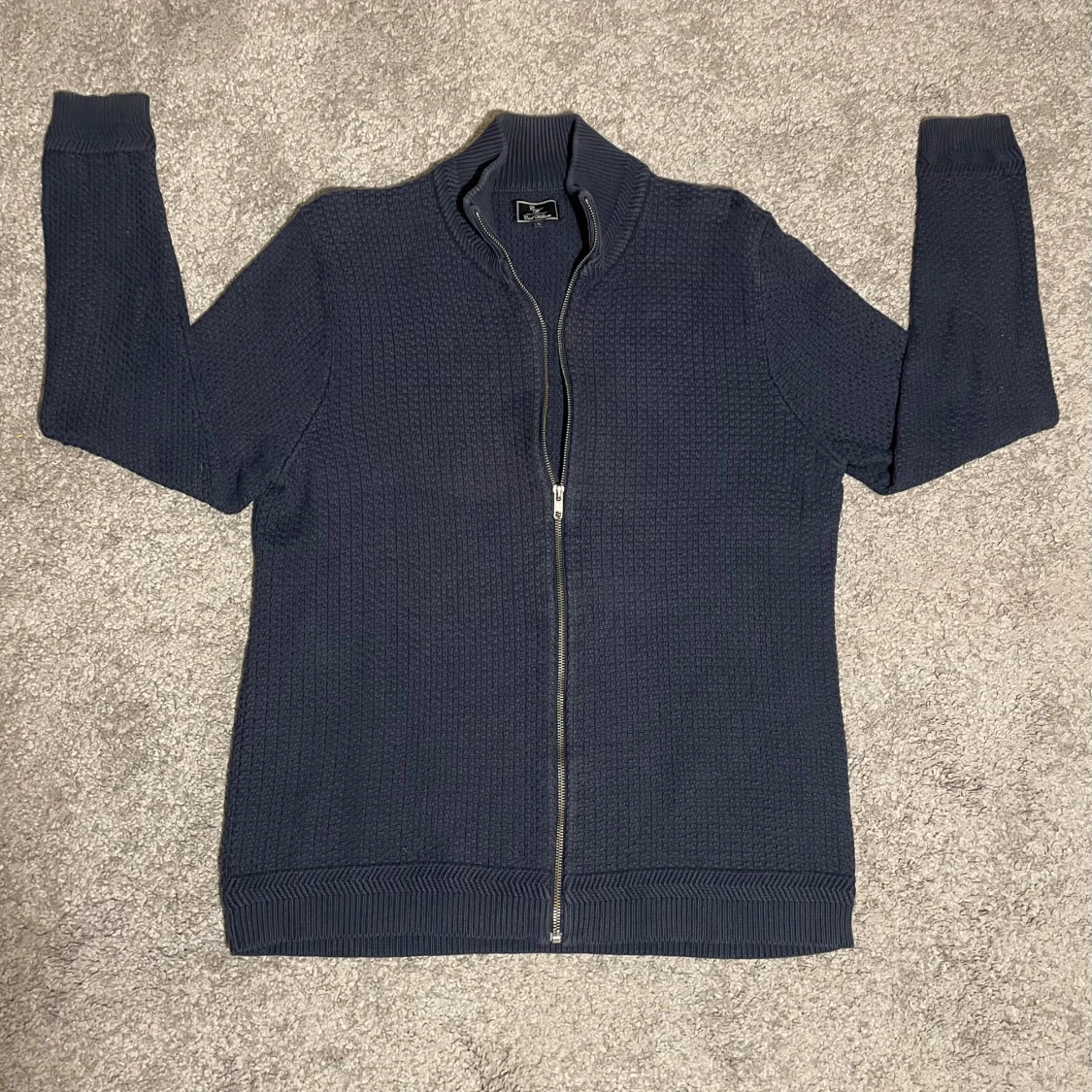 Mörkblå kofta från Carl William