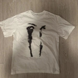 MYGARMENTS - tee - t-shirt | Aldrig använd då jag fick den i fel storlek | strl L | utmärkt skick | Priset kan diskuteras | Hör av dig vid frågor