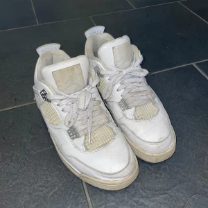 Jordan 4 - Säljer dessa Jordan 4 som är väl använda. Skriv för prisförslag 