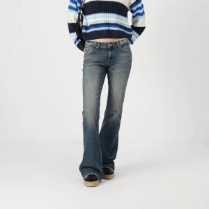 Blå bootcut jeans Only  - Knappt använda, mycket bra skick. Superfin tvätt💕💕