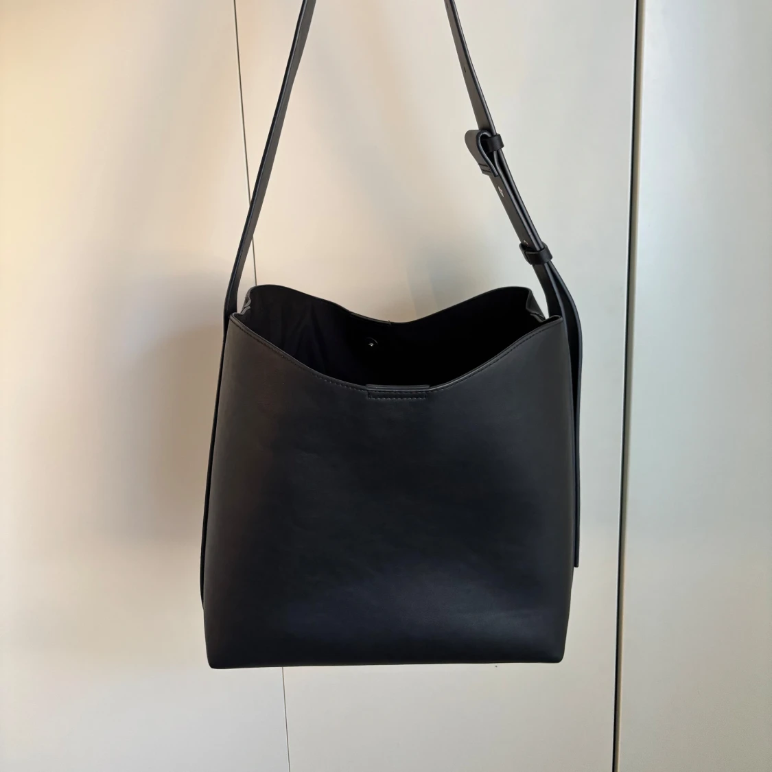 Svart axelväska  - 90