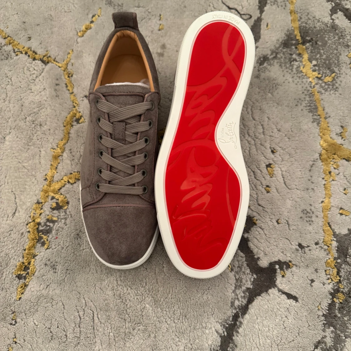 Grå sneakers från Christian Louboutin - 90