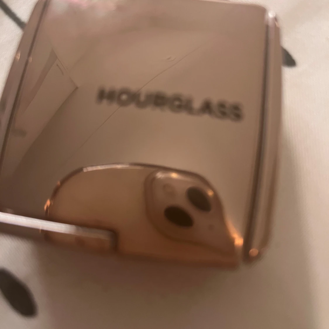 Hourglass ambient Lightning  - 90