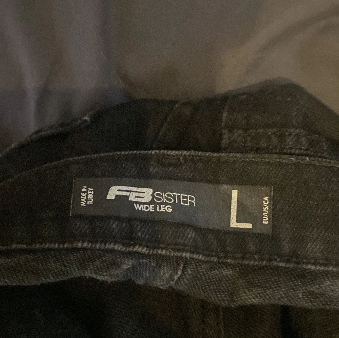 Svarta wide leg jeans från FB Sister - 91