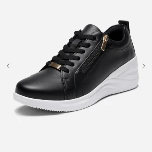 Sneakers från Skopunkten strl. 40 - Endast provade inomhus. Skorna är i nyskick.