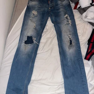 Dsquared2 Jeans Storlek 42/S - 10/10, passar mig som är 174. Köpta för 3700