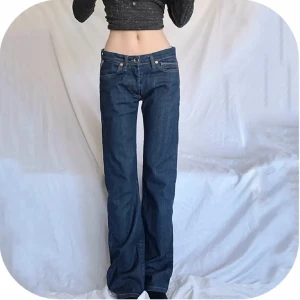 Replay jeans - Snygga replay jeans! 99 ytterbenslängd, 76 innerben, 37 midja❤️ Lågmidjade och bootcut