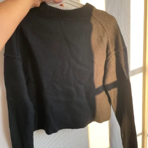 Arket stickad tröja - Fin stickad tröja från arket i bra skick