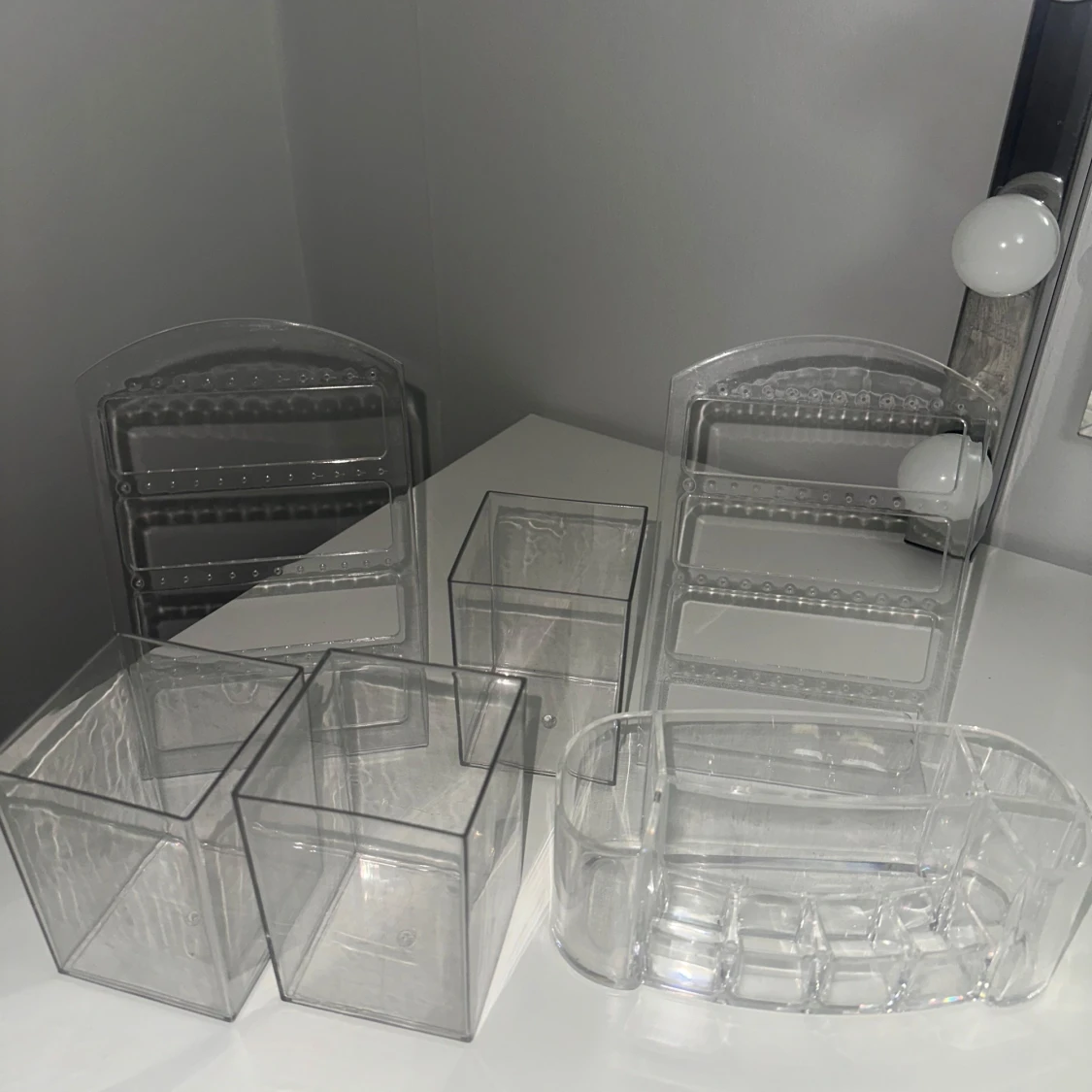 Transparenta sminkförvaringslådor