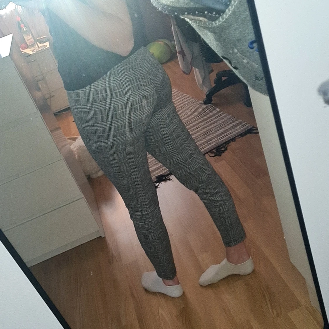 Rutiga byxor från Lindex - 1