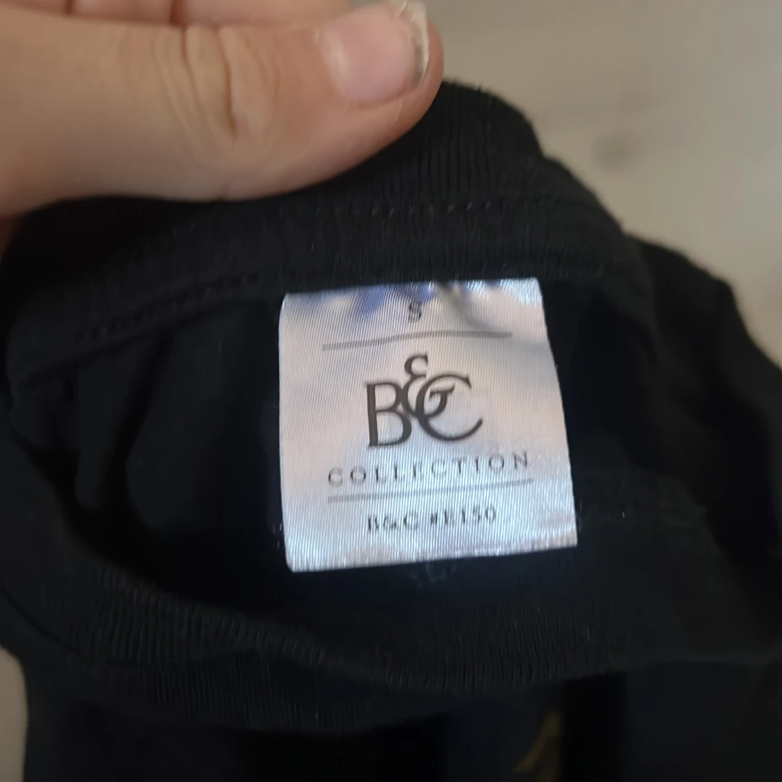 Svart t-shirt från B&C Collection - 2