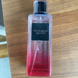 Victoria Secret bodymist - Bombshell body mist från Victoria Secret💗