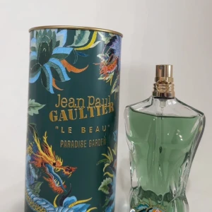 Jean Paul Gaultier Paradise Garden Hel flaska - Säljer hela flaskan av Jean Paul Gaultier Paradise Garden, 60ml är kvar av 75, trades är också möjliga