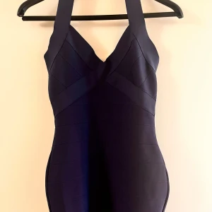 bröllops kläning  - snygg att ha till bröllop, köptes på shein 