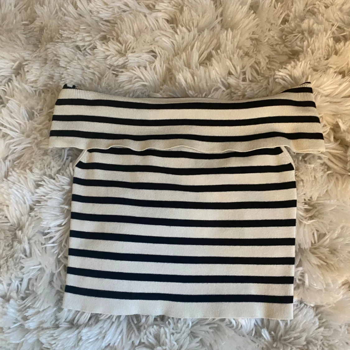 ”Off the shoulder” topp  - 92