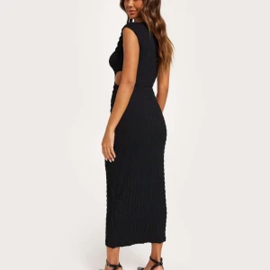 Långklänning med cut out - Storlek S, använd 1 gång