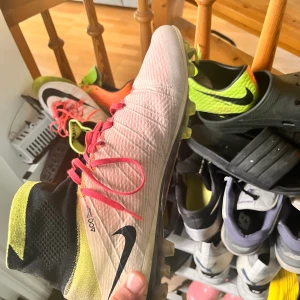 Rare nike Mercurial  - Väldigt sällsynta  Storlek 45  Mycket bra skick  Populär modell  