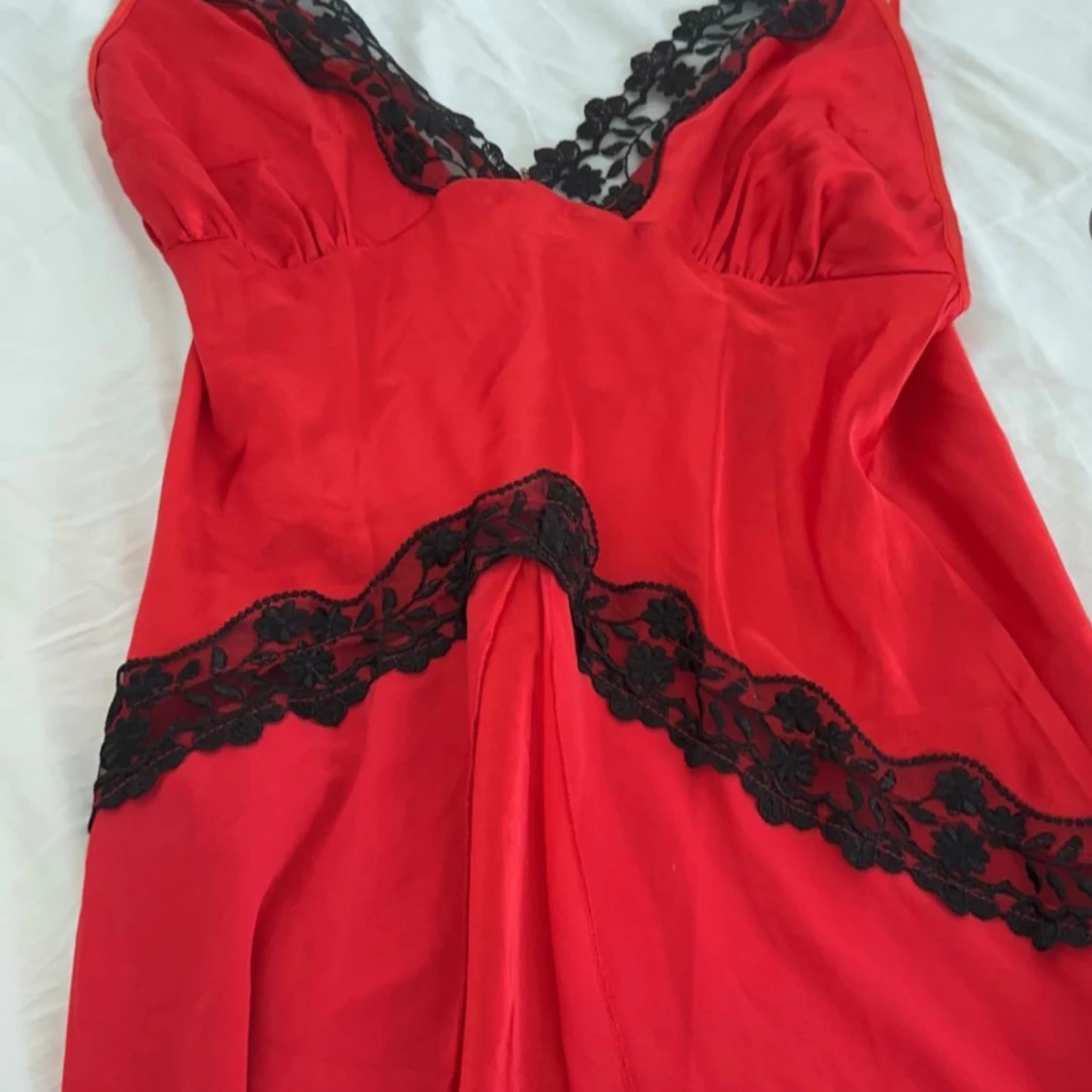 Sexy Red sleeping dress in silk with back Lace  - 90