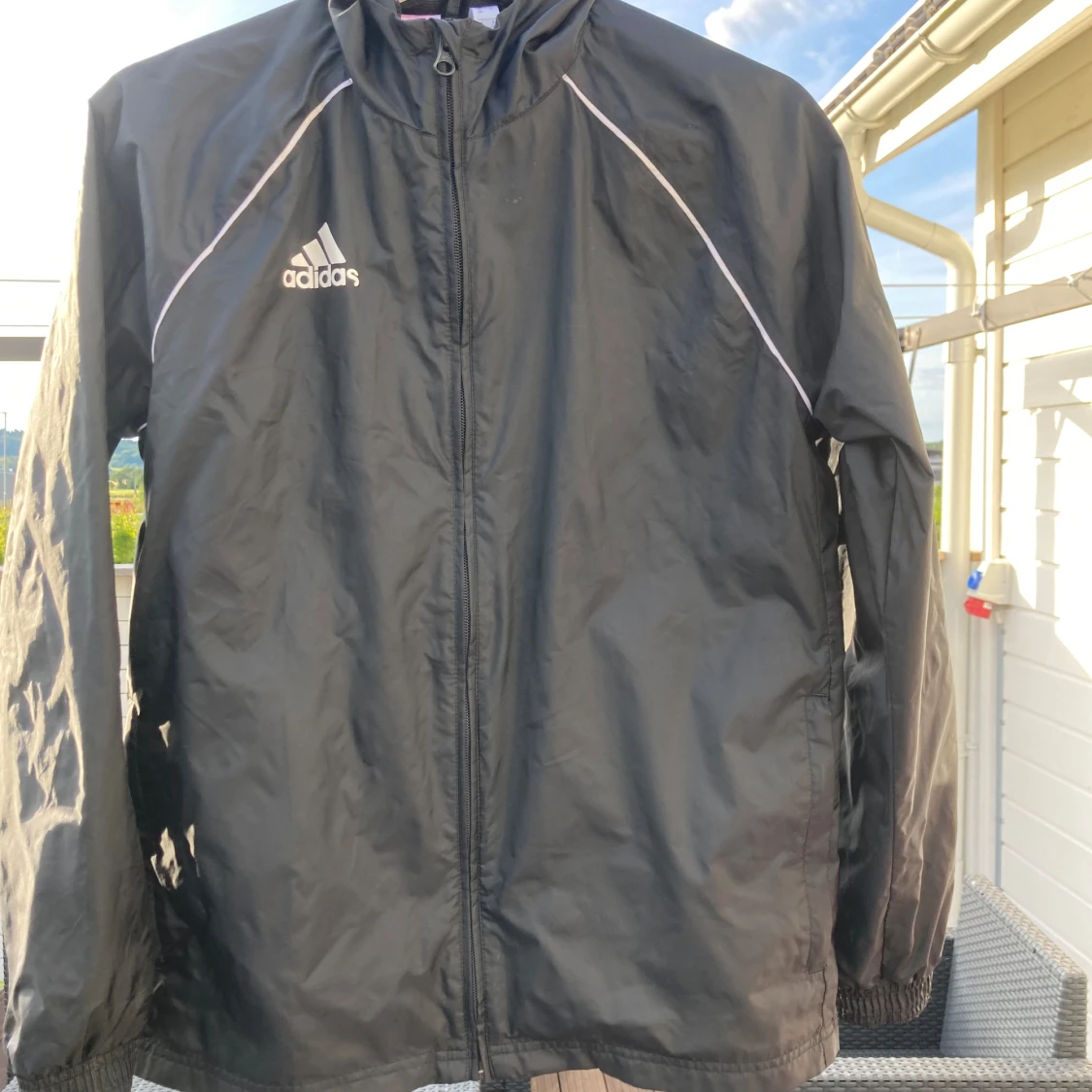 Adidas regnjacka svart 