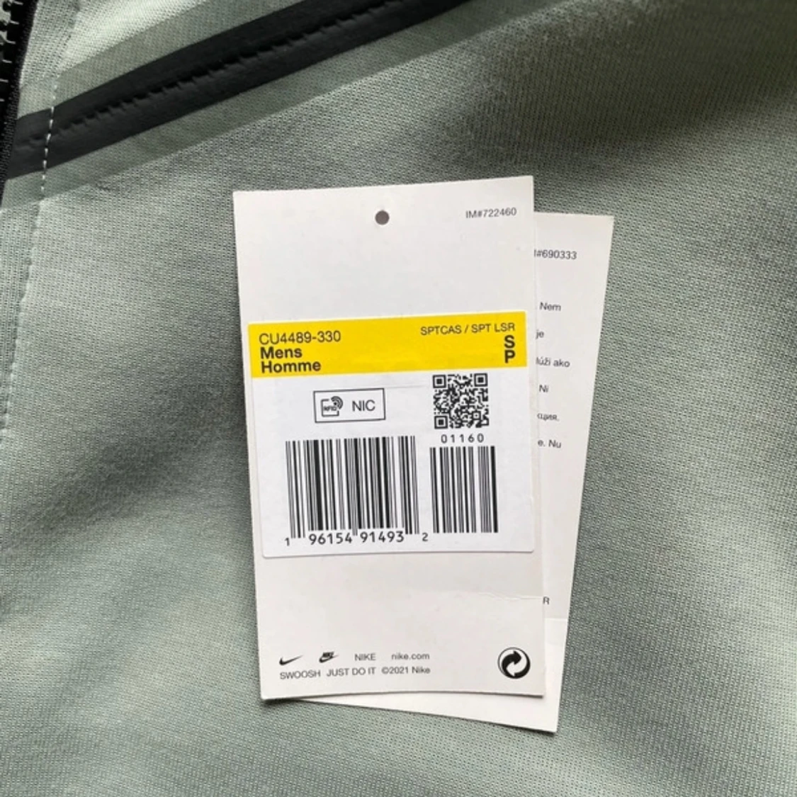 Grön huvtröja från Nike - 93