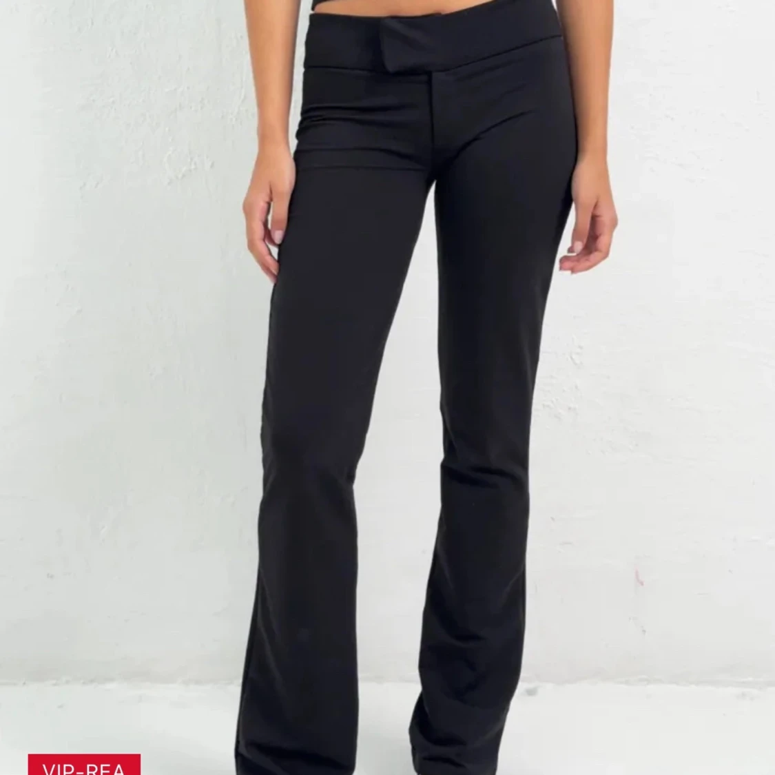 Svarta bootcut byxor