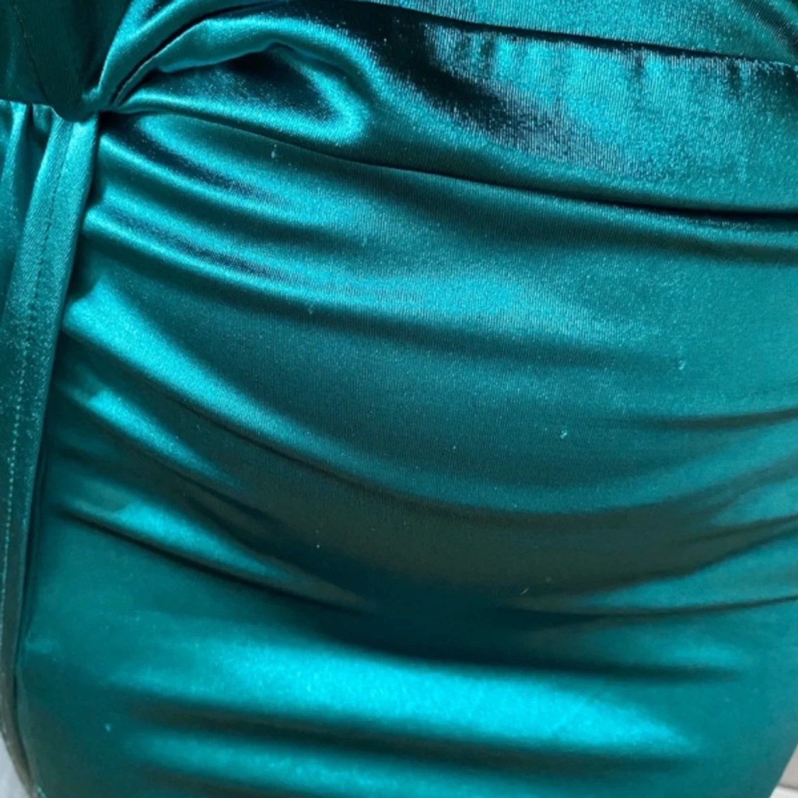 Grön axelbandslös långklänning - 92