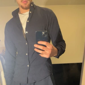 sMog Skjorta - Galen snygg skjorta😍. Inspirerad av raph Lauren polo 😍Säljs pågrund av att jag ska köpa en annan färg. Storlek S ( PRIS KAN DISKUTERAS)