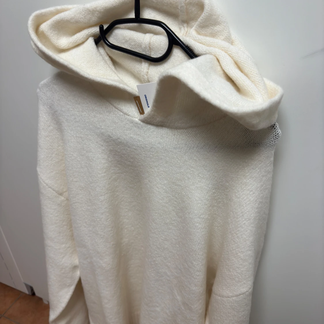 Vit stickad hoodie - 92