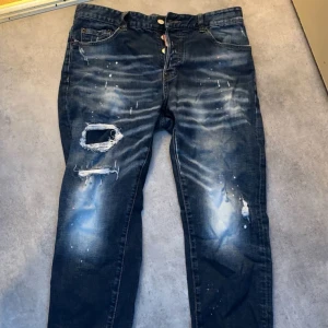 Dsquared2 jeans - Storlek M