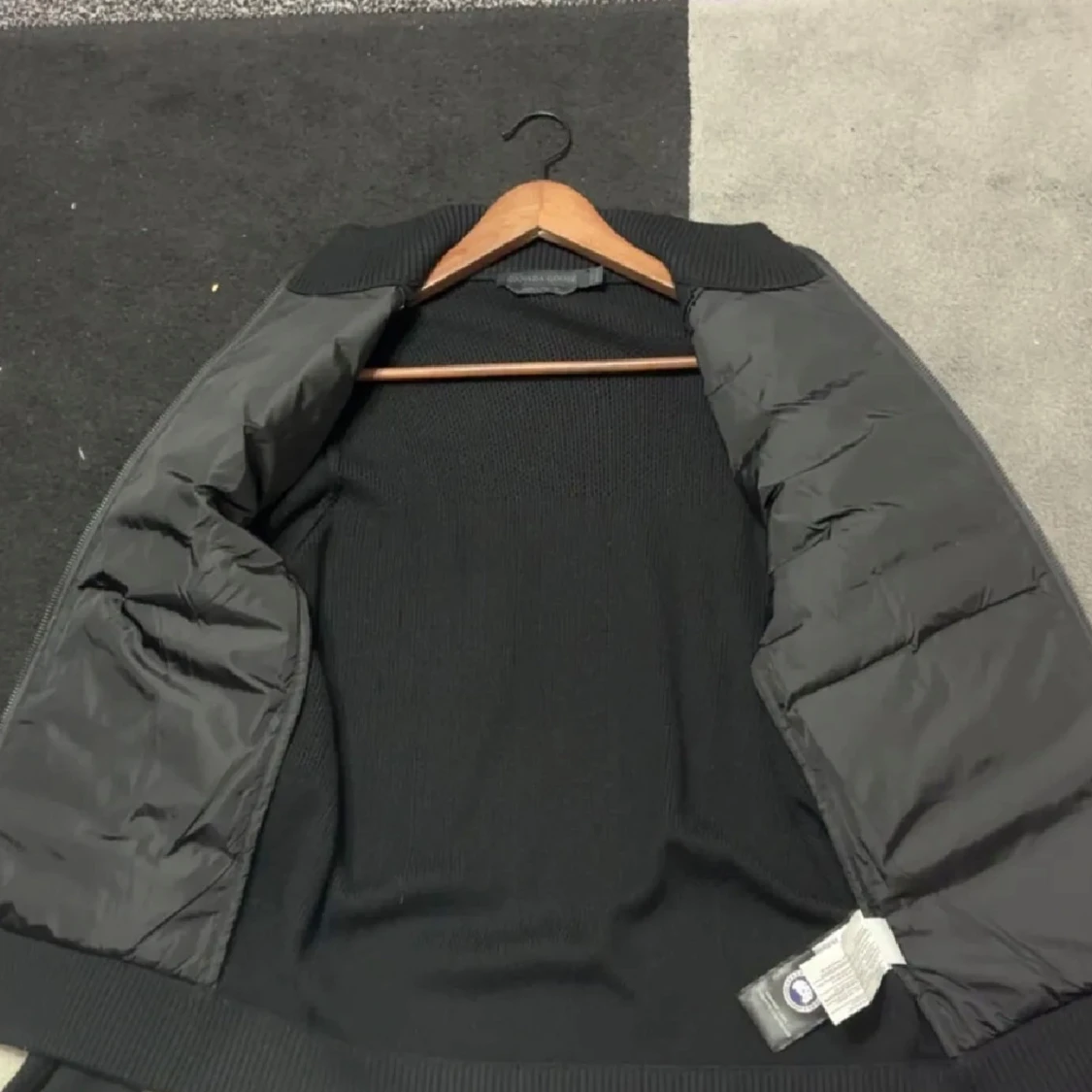 Svart jacka från Canada Goose - 91